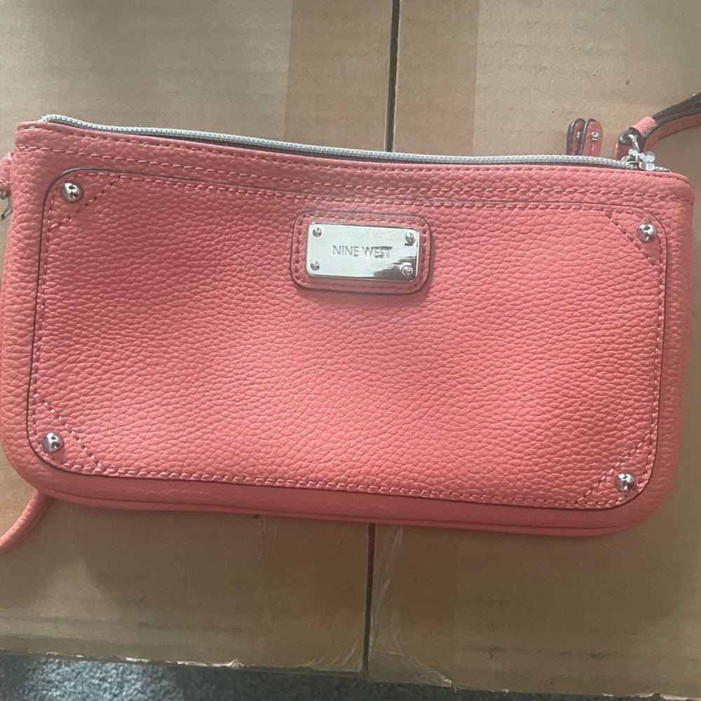 Nine West pouch wristlet